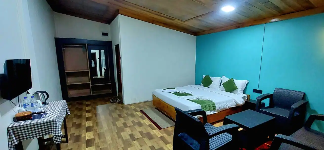 Deluxe Cottage with King Size Bed